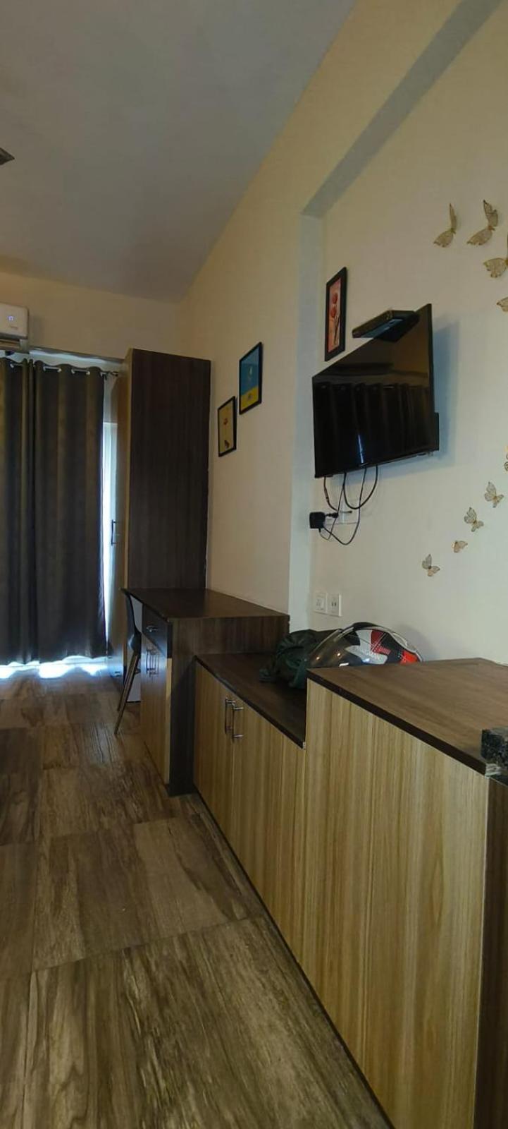 Chaudhary Homes Велика Нойда Екстер'єр фото